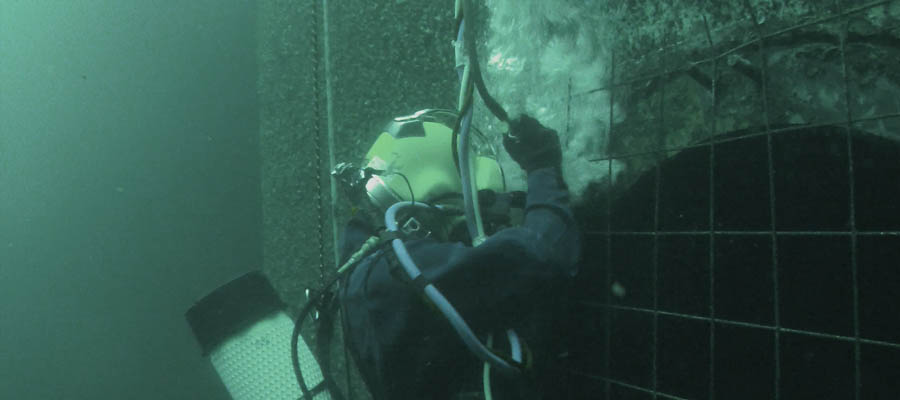 dam owners diver vs rov