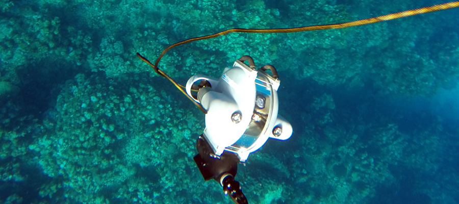 diving underwater drone