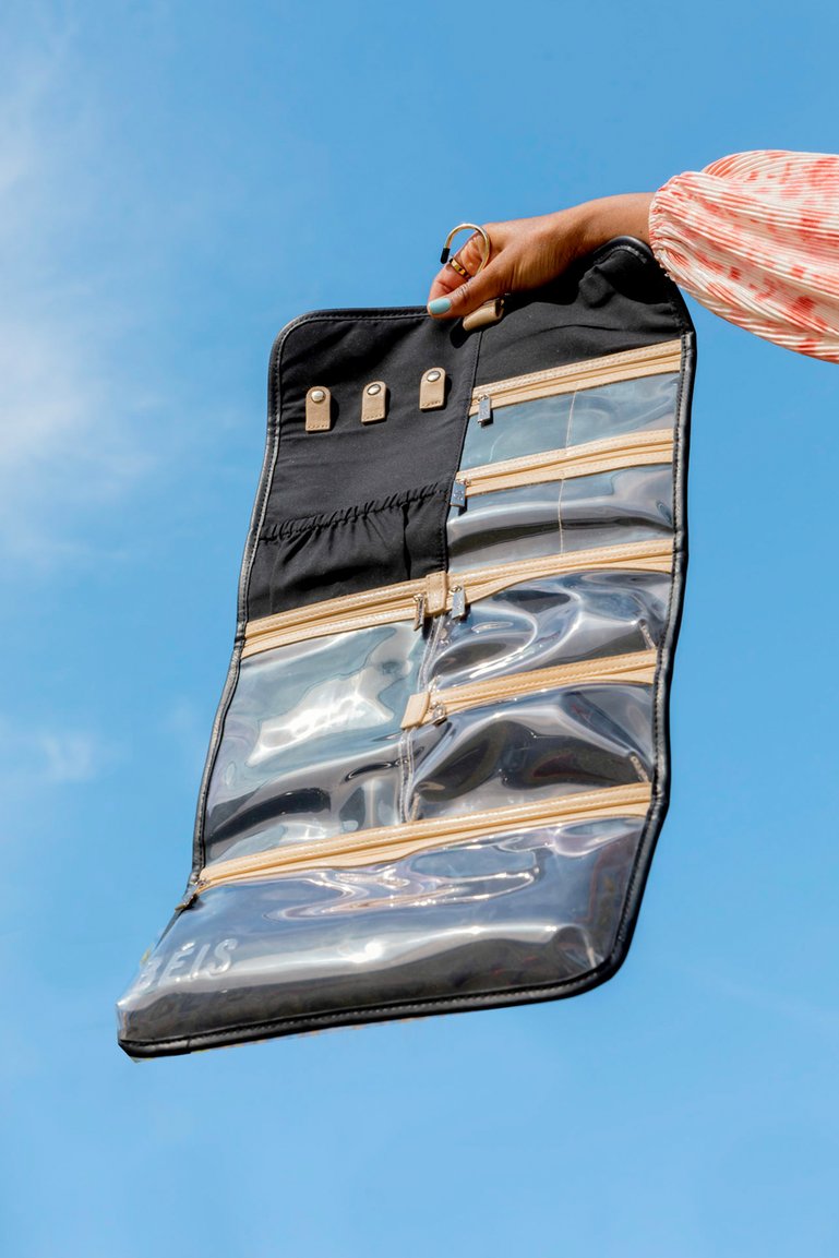 hanging-cosmetic-case 769x1153 crop center
