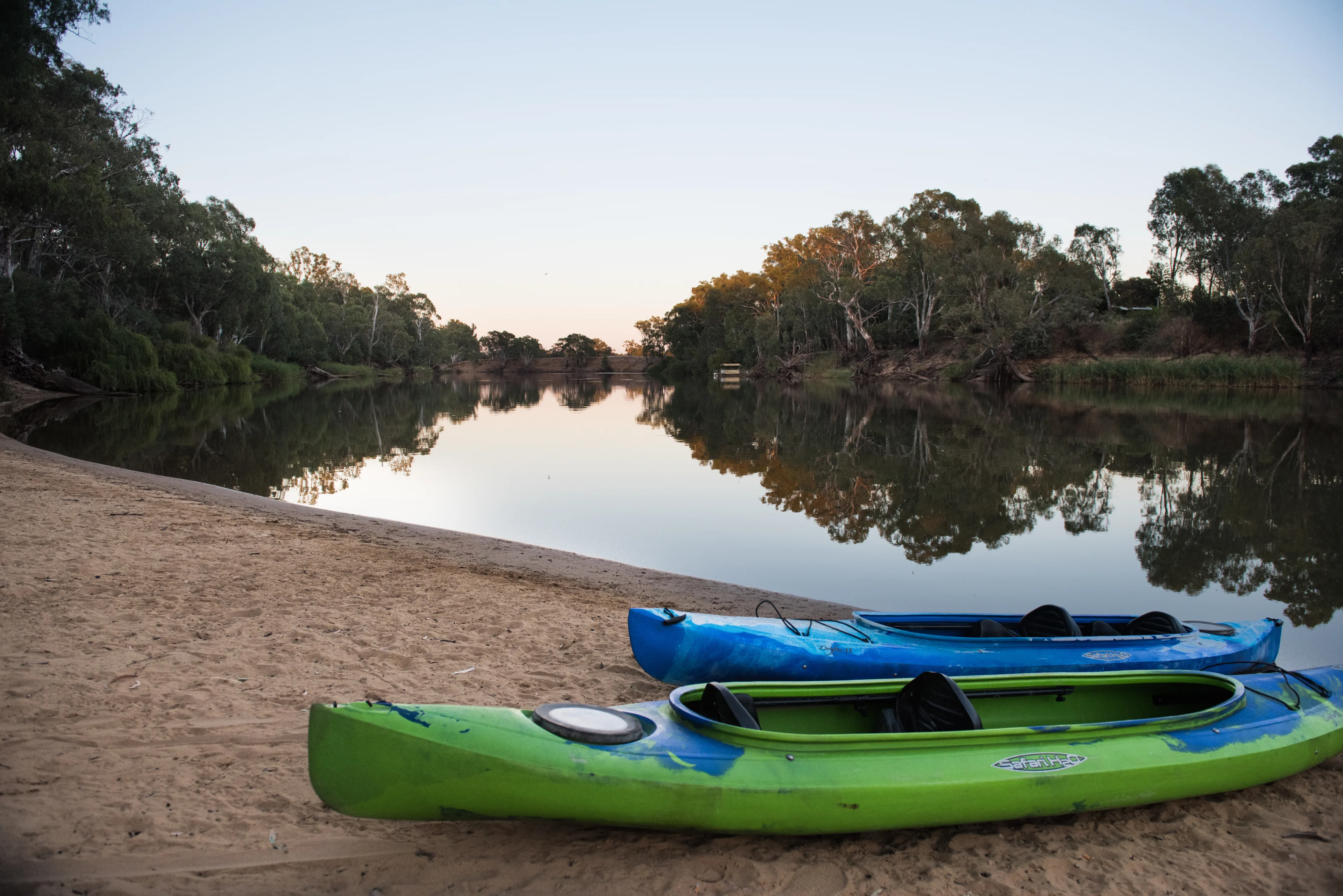 Kayak or stand up paddleboard along the Murray River at Echuca-Moama