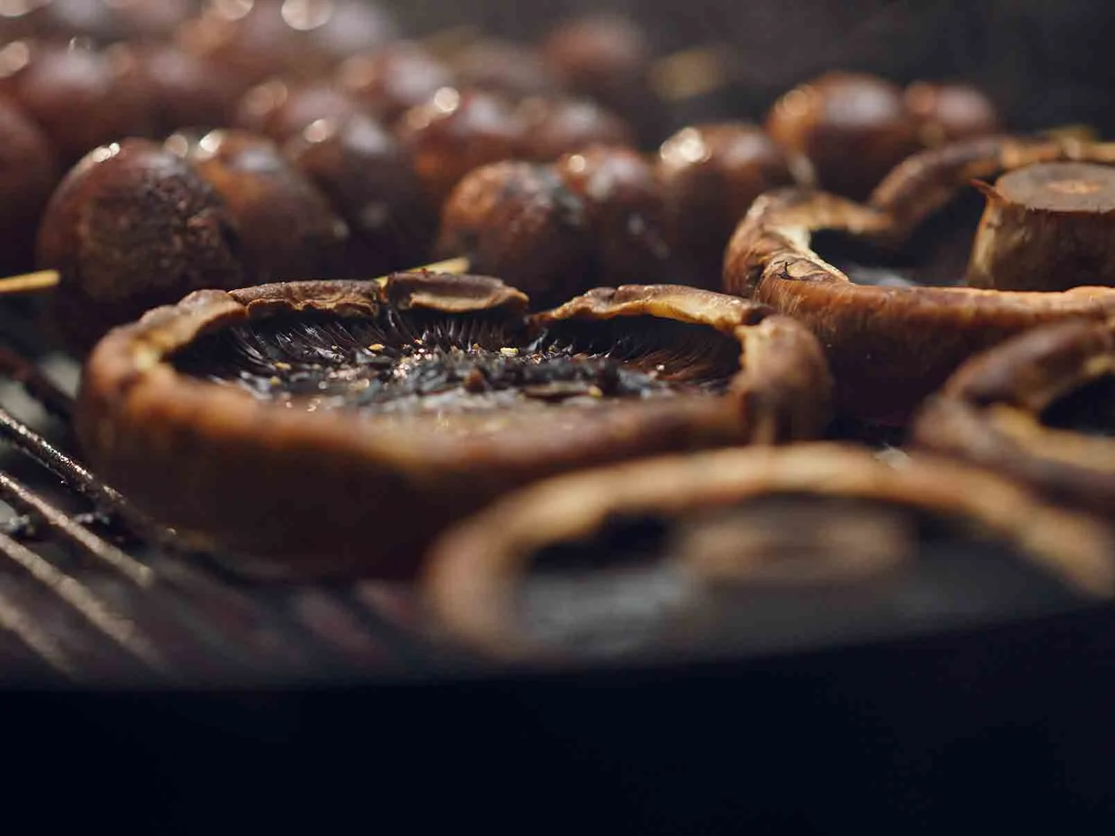 Small and Large Mushrooms - textblock image 0 for how-to-grilled-vegetables