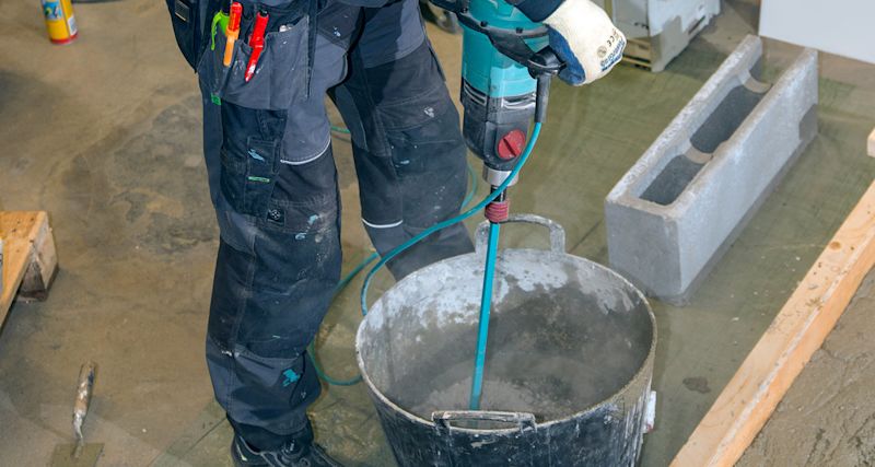 Använd en murarhink och en betongblandare