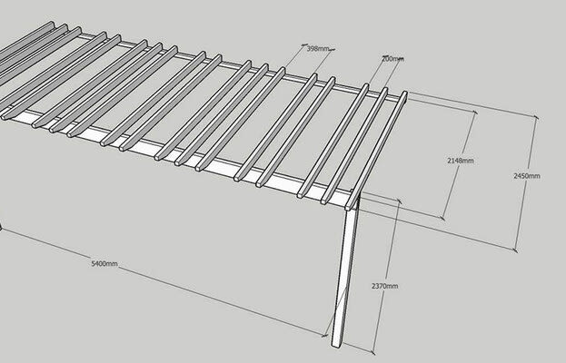 Svartvit 3D-ritning av takstomme med tvärgående reglar, stödben och mått i mm