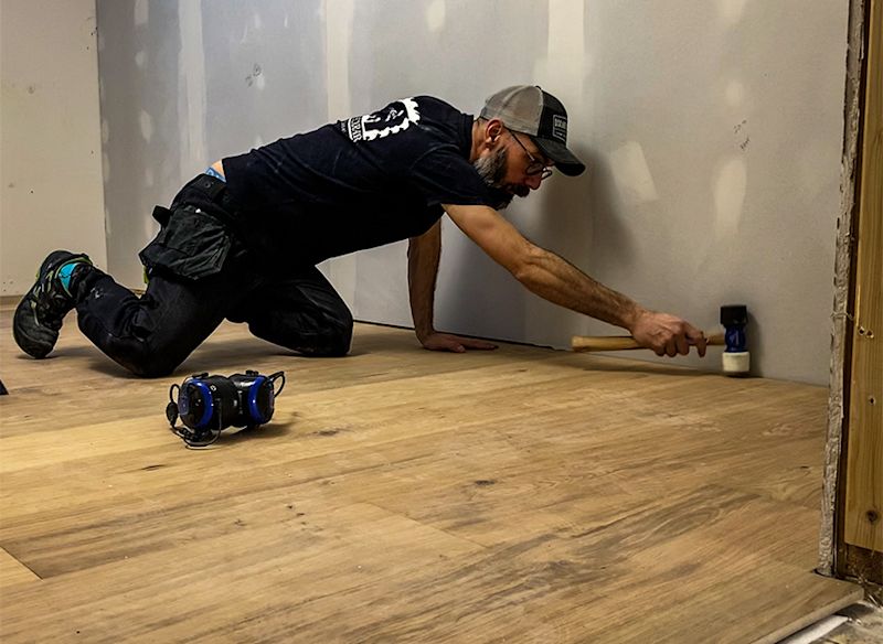 Lär dig mer om hur du väljer, lägger och underhåller dina golv. Vi har råd får alla situationer.