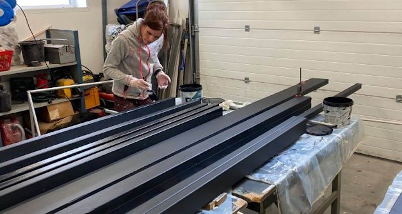 Måla virket en gång i förväg. Då blir det lättare att få ett bättre resultat.