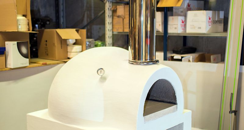 Nu är pizzaugnen färdig.