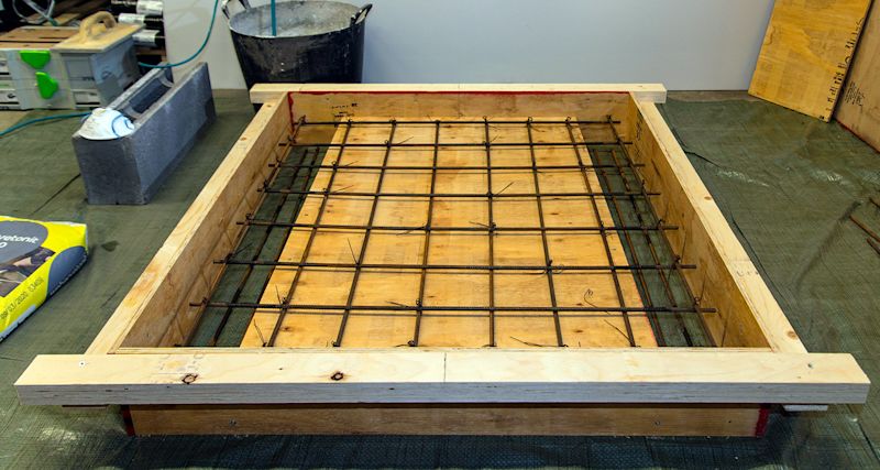 Det är viktigt att använda armeringsjärn när du gjuter