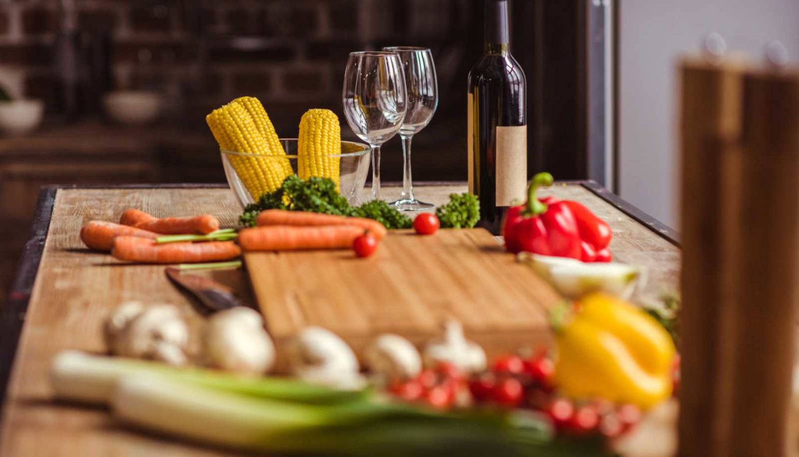 What is vegan wine - vegan wines with vegetables and chopping board