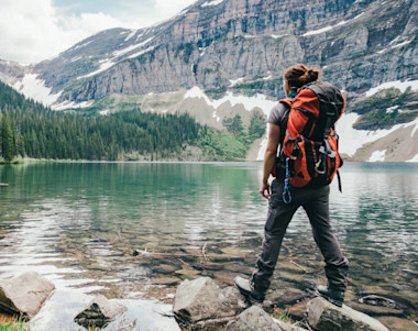 hiker-looking-at-lake-small-i-screen.jpg