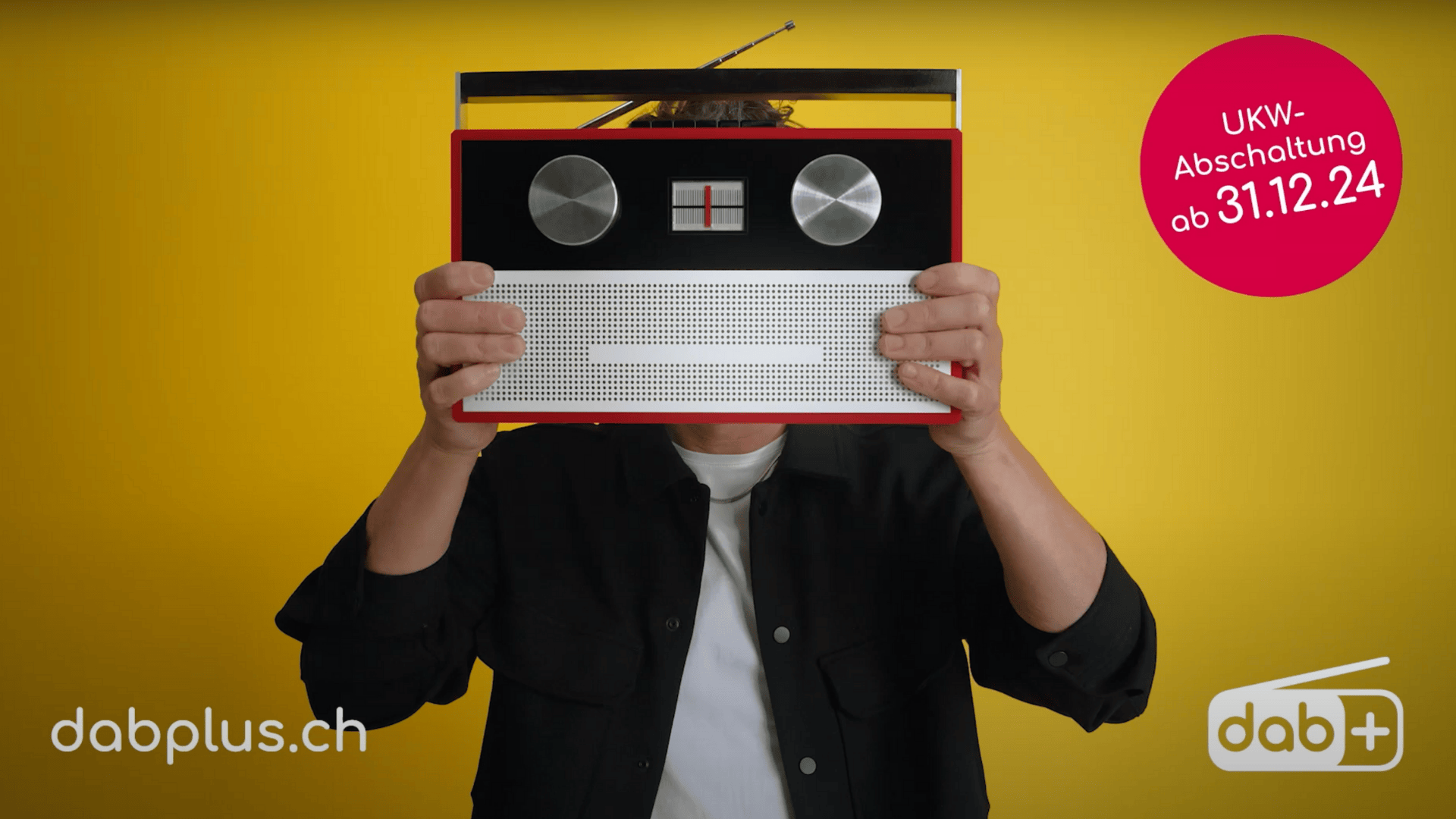 241016_DABplus_Denk_an_dein_Radio_MM_Video_15s_Gelb_DE_Poster_Desktop