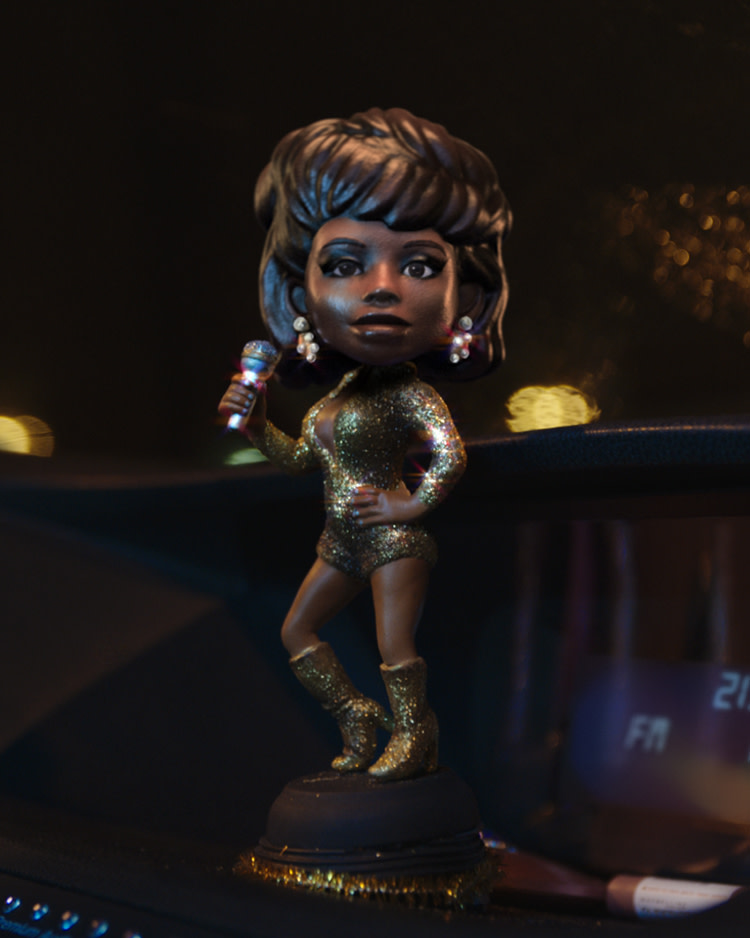 240305_DAB+_Wackelfiguren_Case_Teaser Card Image