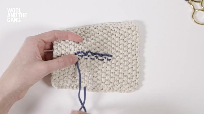 How To Weave In The Ends With Moss Stitch - Step 8