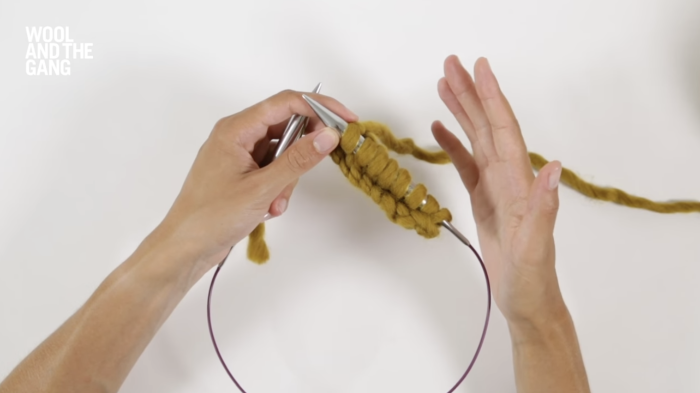 How-to-knit-flat-with-circular-needles-step-4
