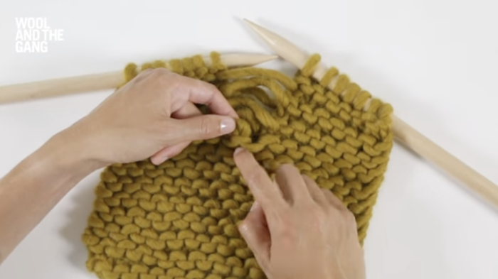 How To: Fix a Dropped Stitch (Garter Stitch) In Knitting - Step 1