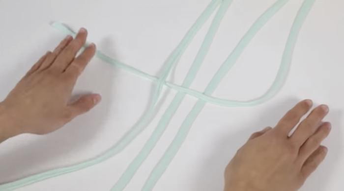 How To Make A Half Square Knot In Macramé - Step 2