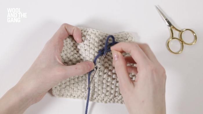 How To Weave In The Ends With Moss Stitch - Step 5
