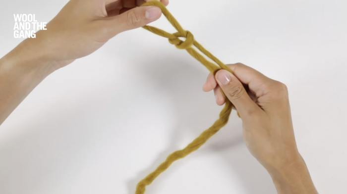 How-to-knit-cable-cast-on-step-1
