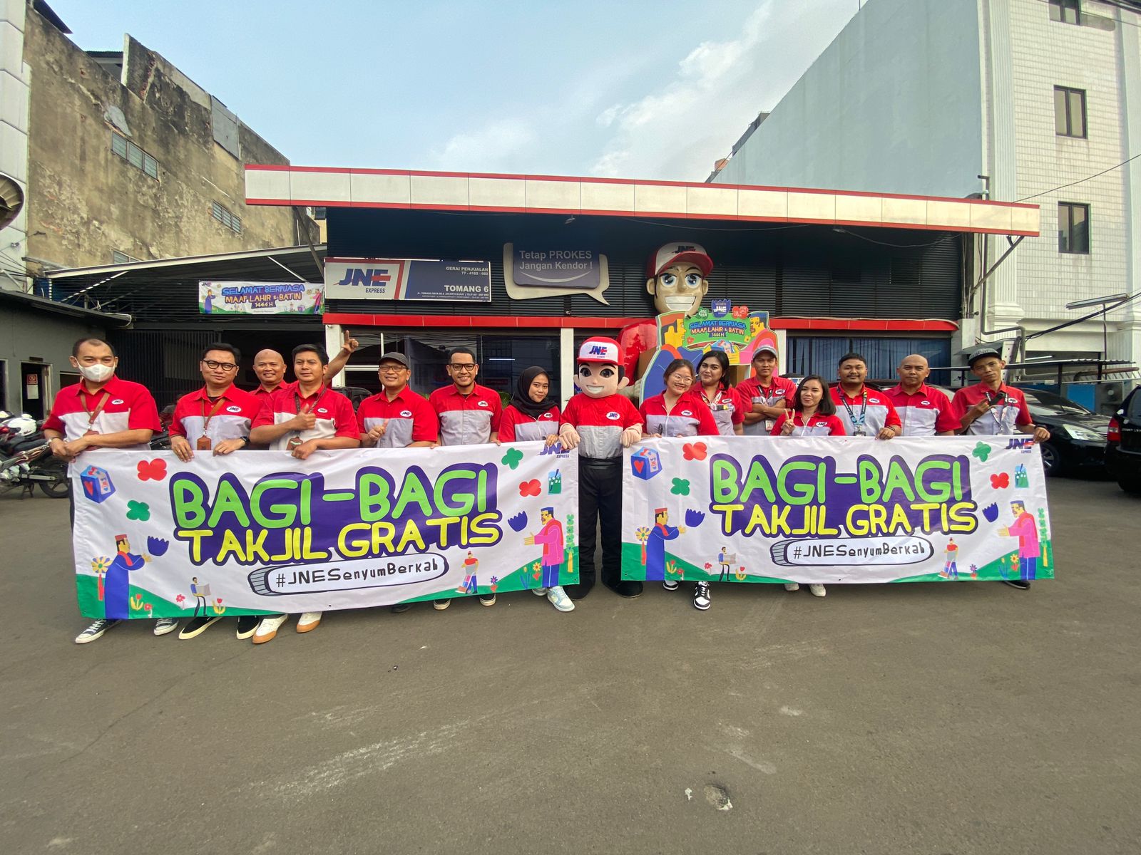 foto bersama jne ramadhan