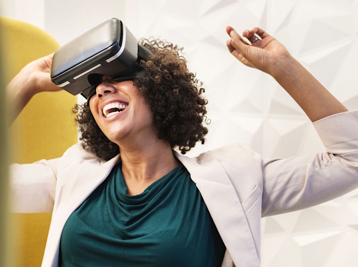 Virtual reality glasses in real estate
