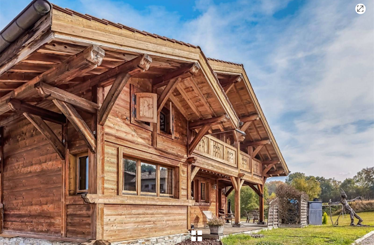 This is a chalet on the Leman lake in France