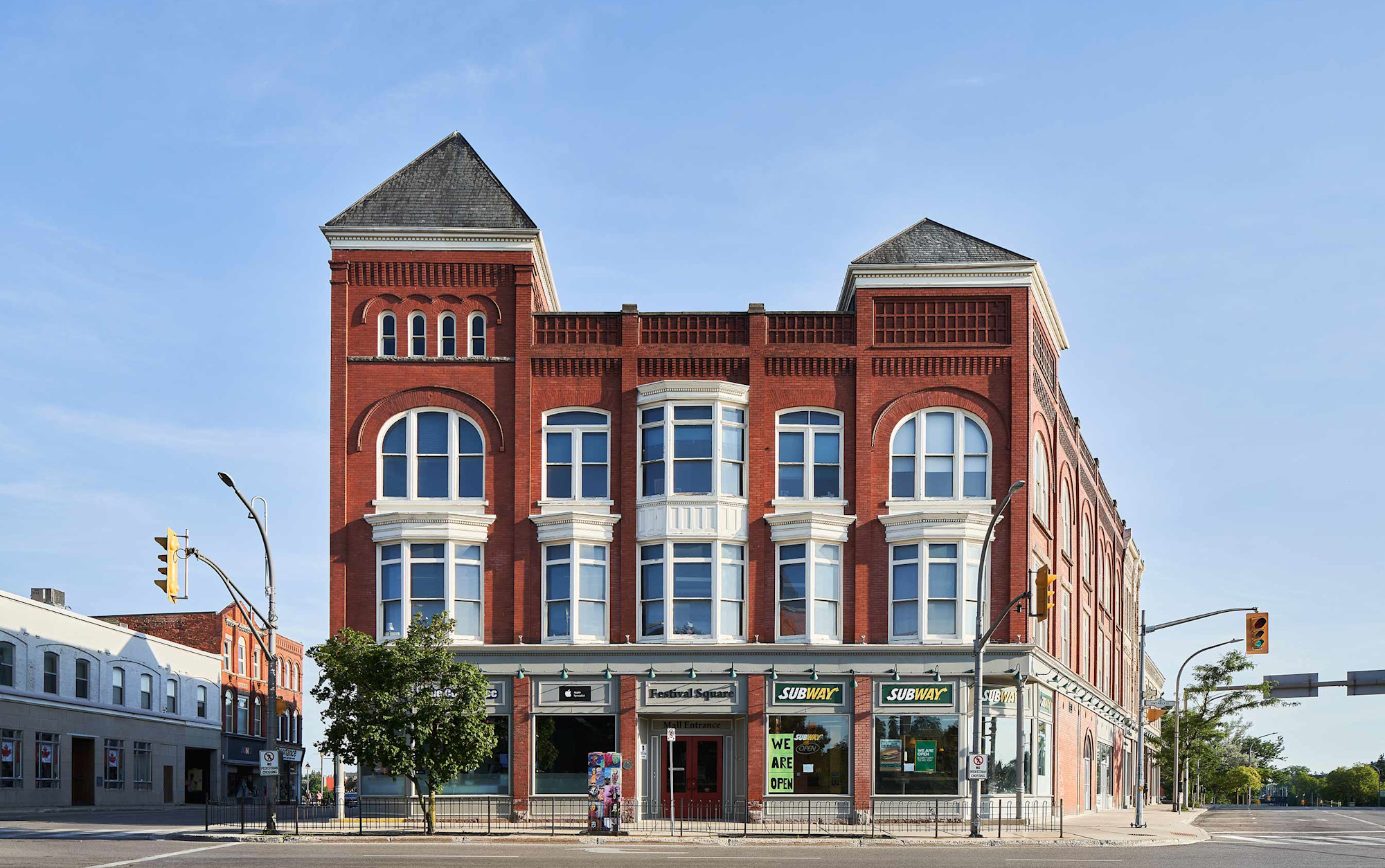 Stratford 10 Downie St Building