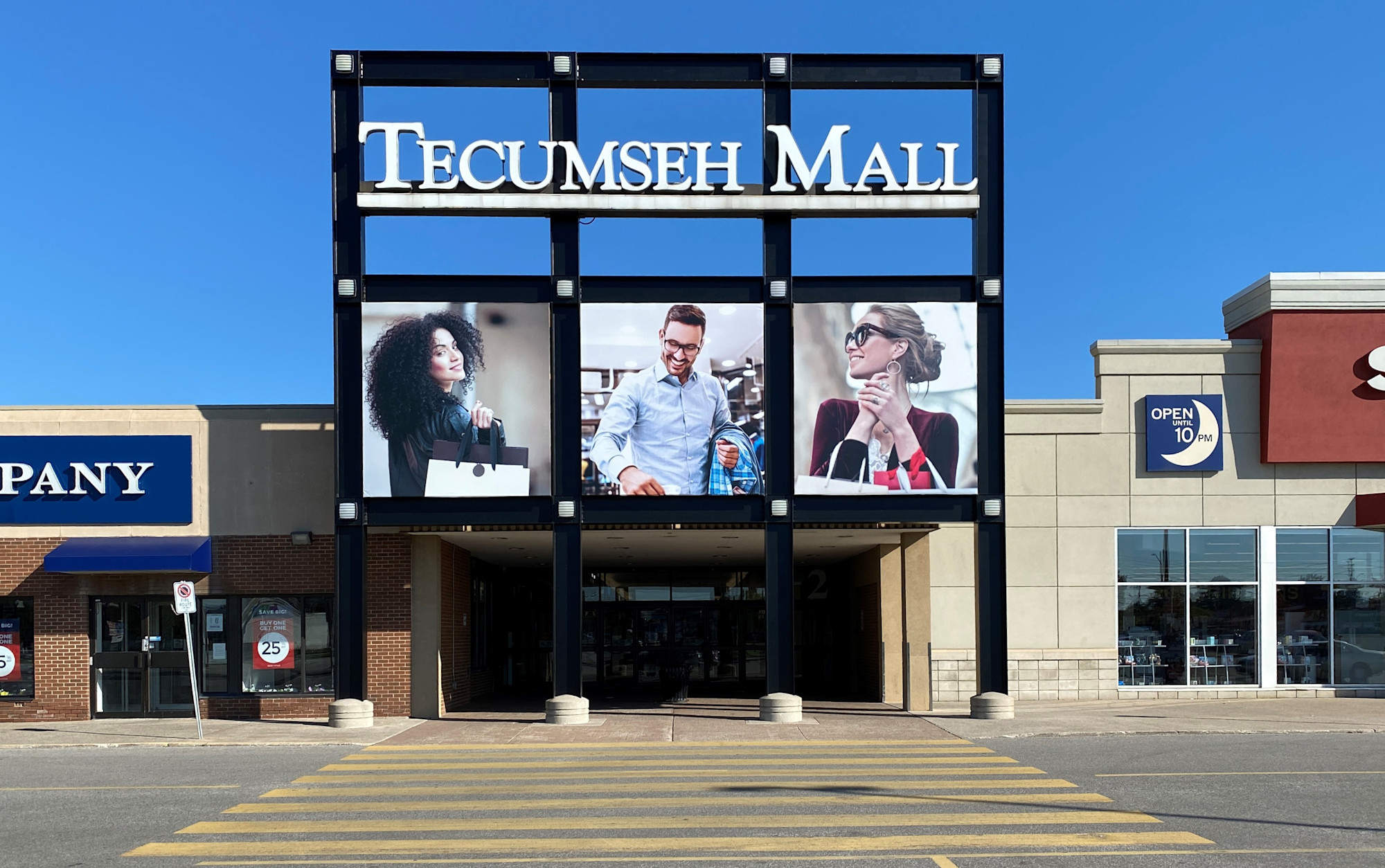 Windsor Tecumseh Mall Entrance