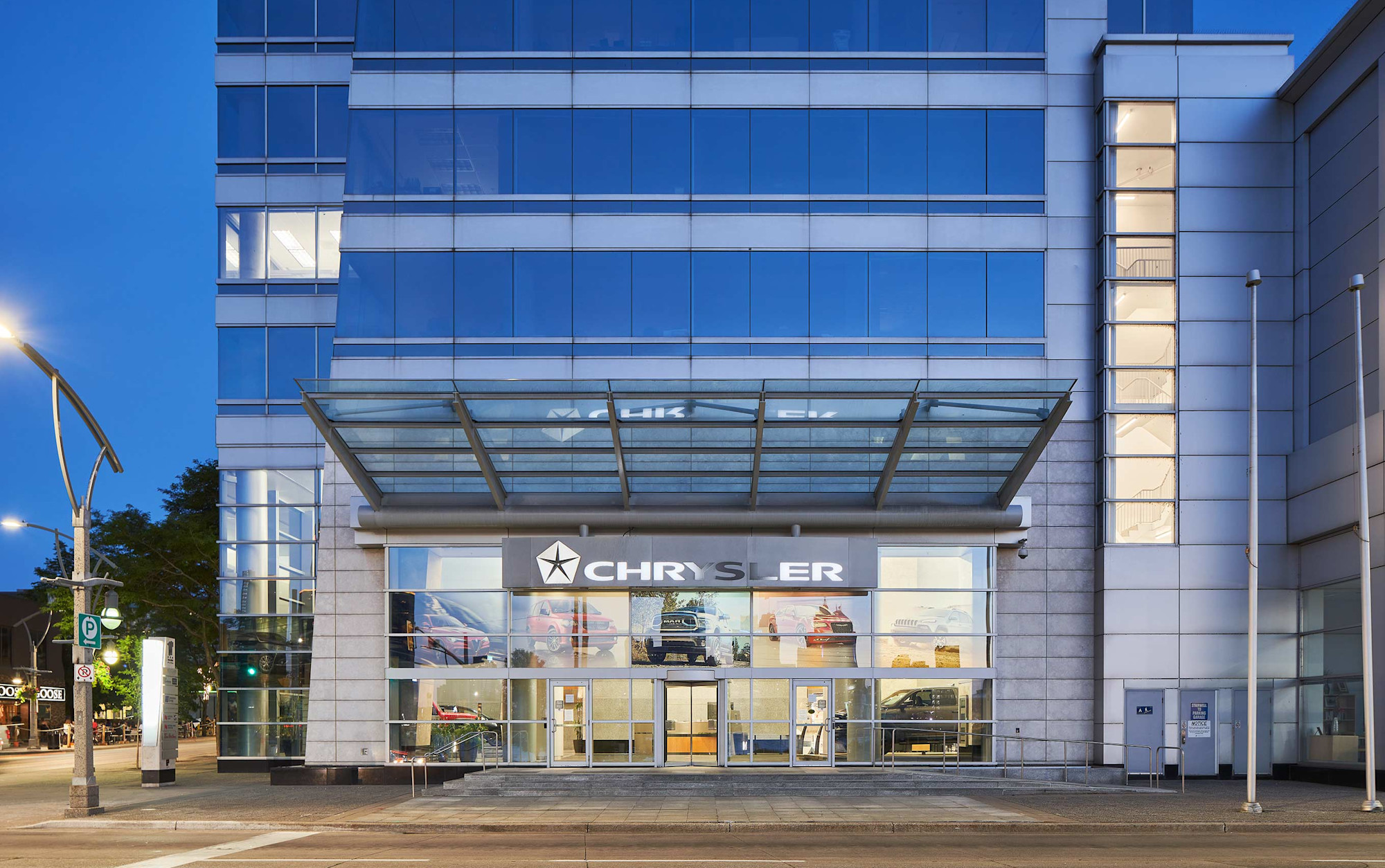 Windsor 1 Riverside Dr W Entrance