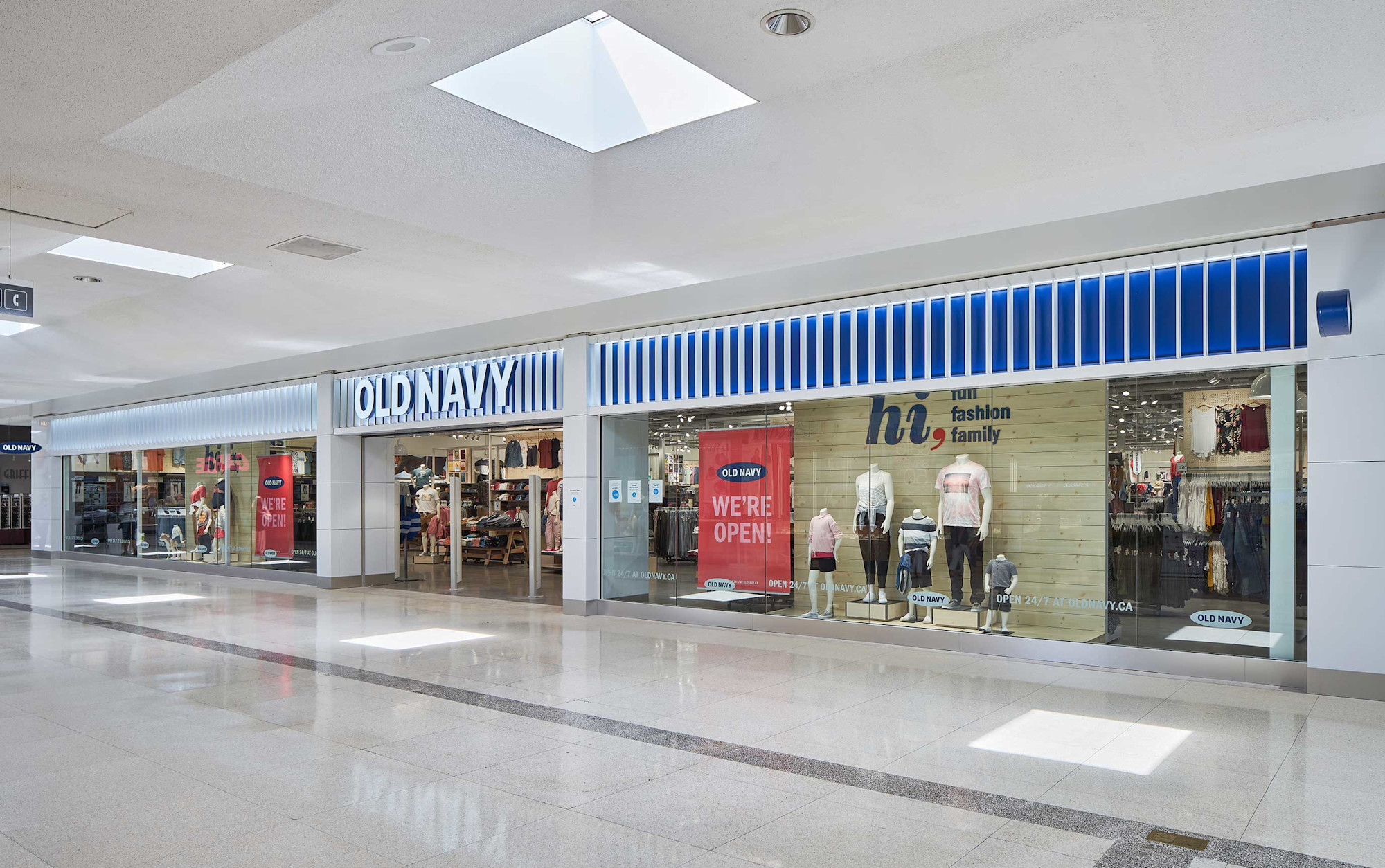 Sarnia Lambton Mall indoor Old Navy