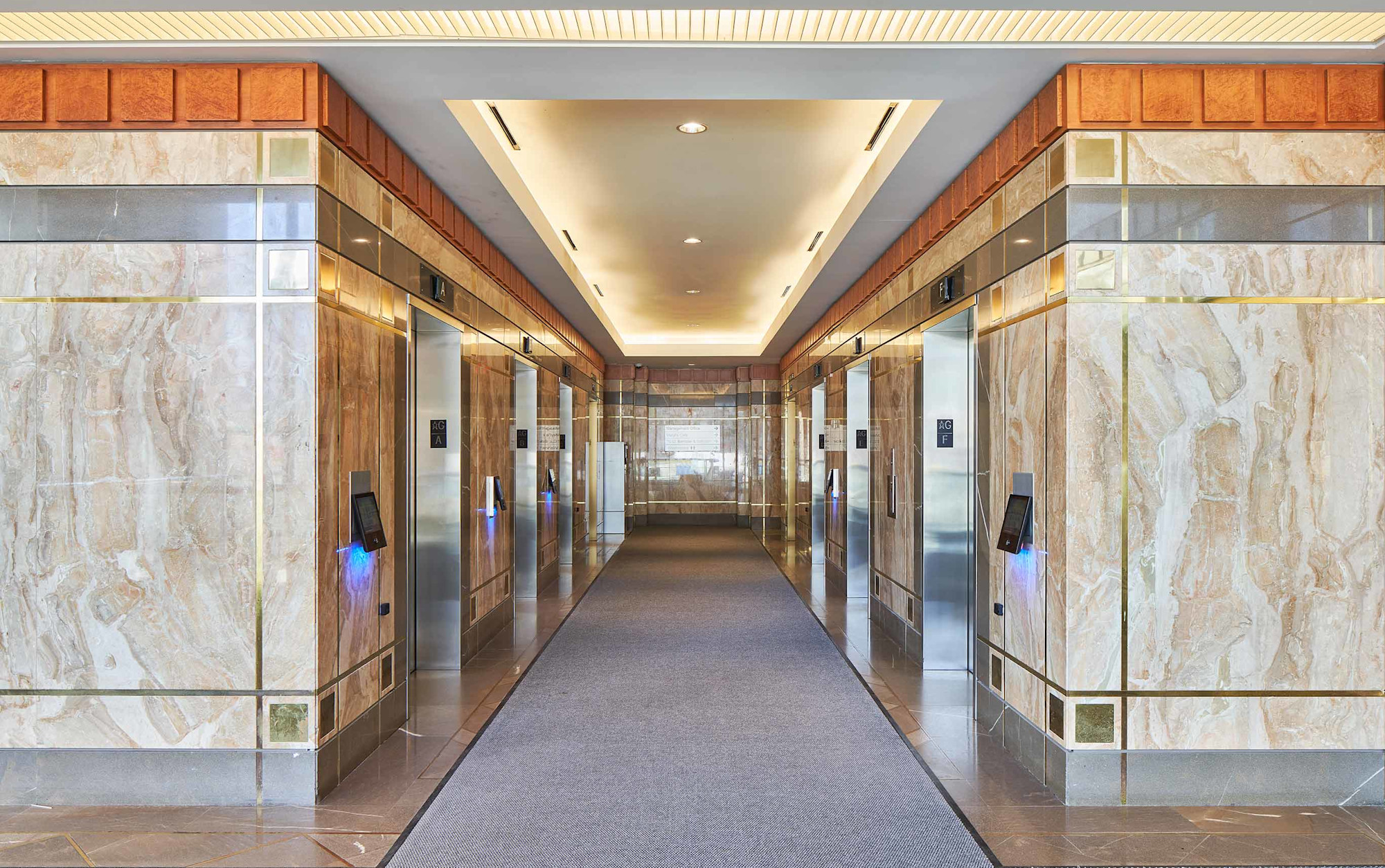 Toronto 5001 Yonge St Building Elevators