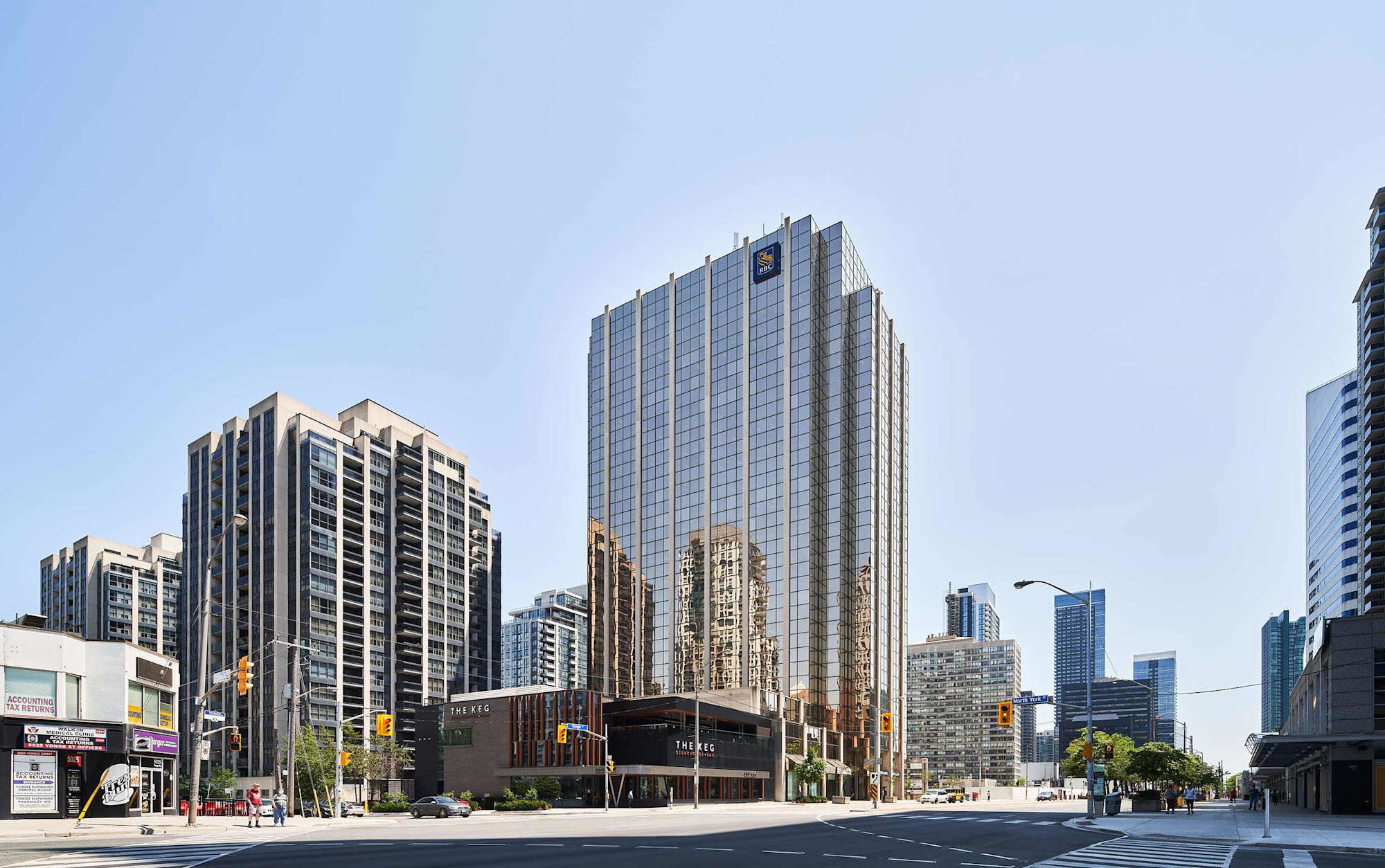Toronto 5001 Yonge St city view