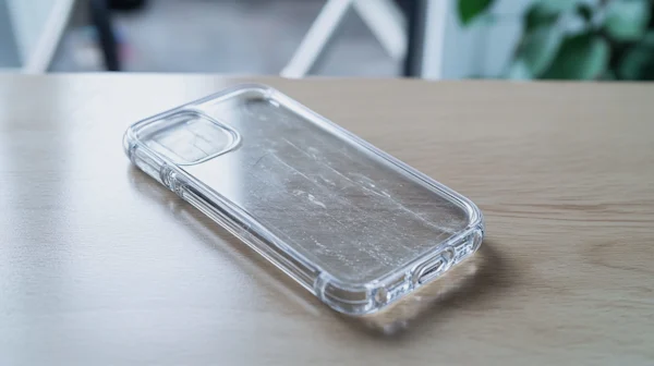 Kierrätä suojakuoret, panssarilasit ja elektroniikkajäte oikein