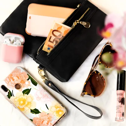 Kuoret-Airpods-Lompakko-Suojakotelo-Nainen-1