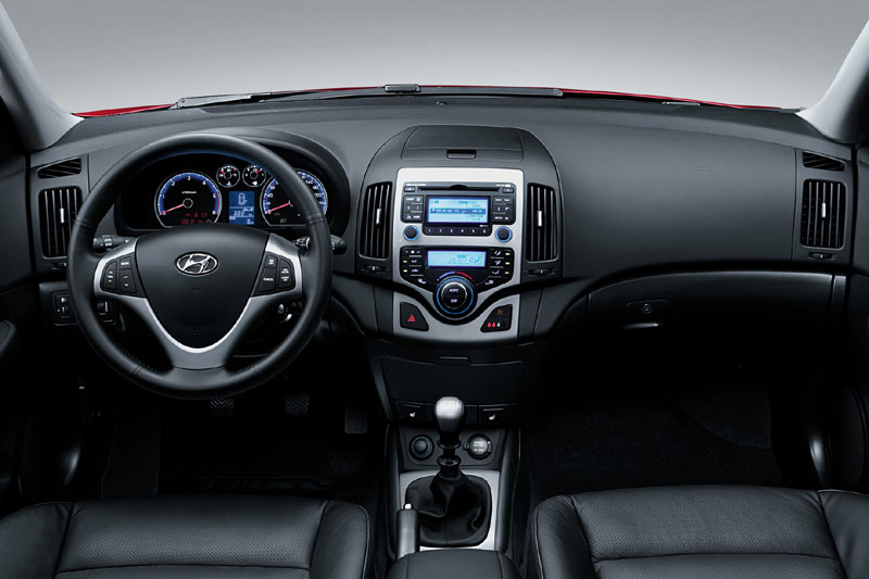 Hyundai i30 2007 2012 interior