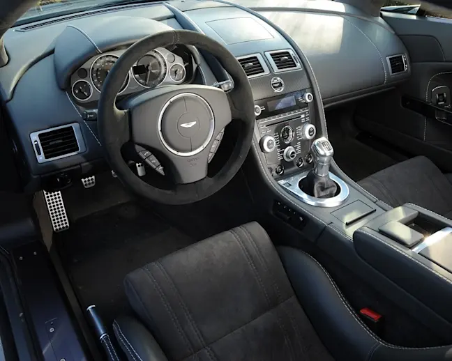 Aston Martin V12 Vantage Cabrio softtop Interior