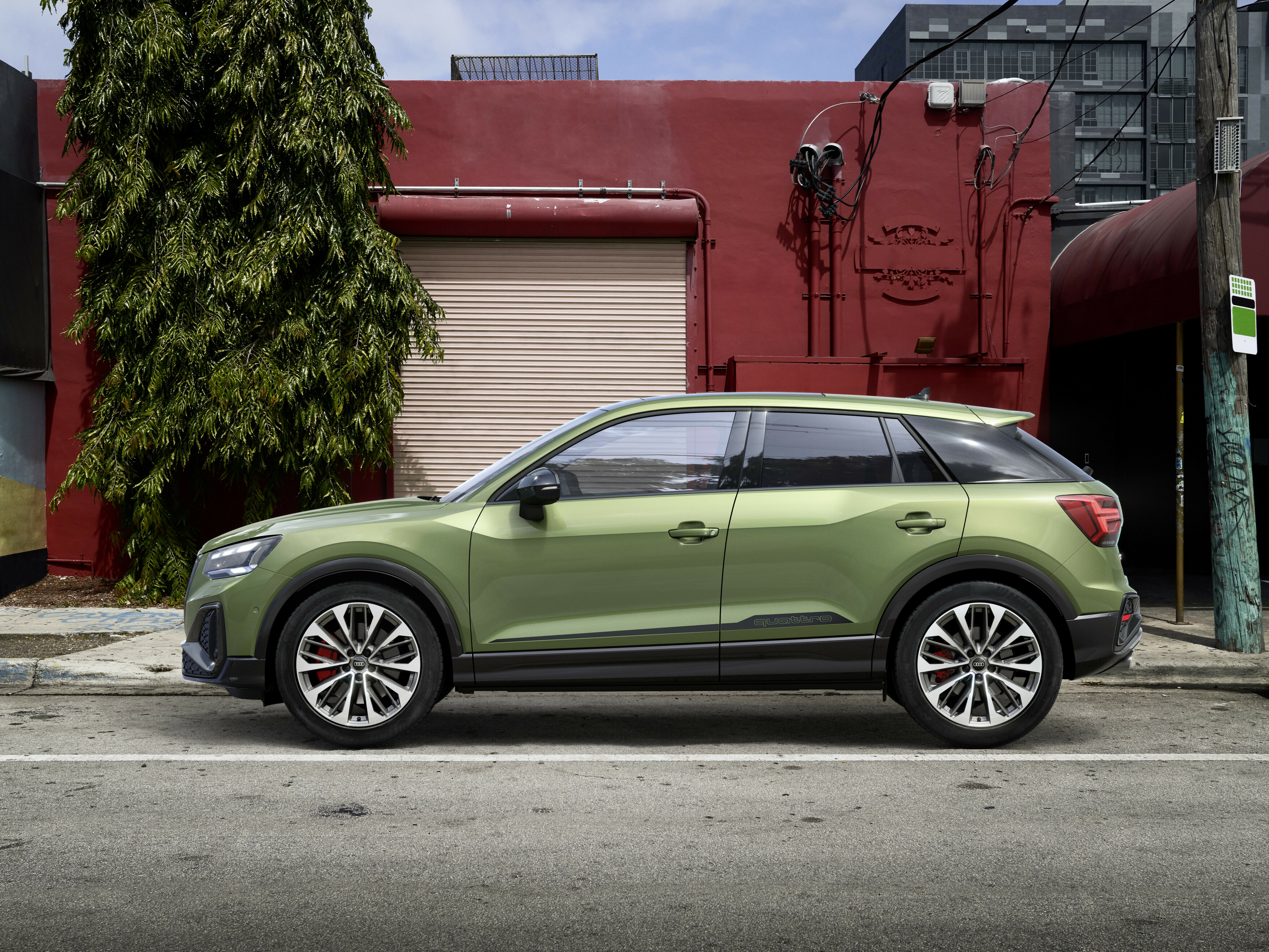 Audi SQ2 green side