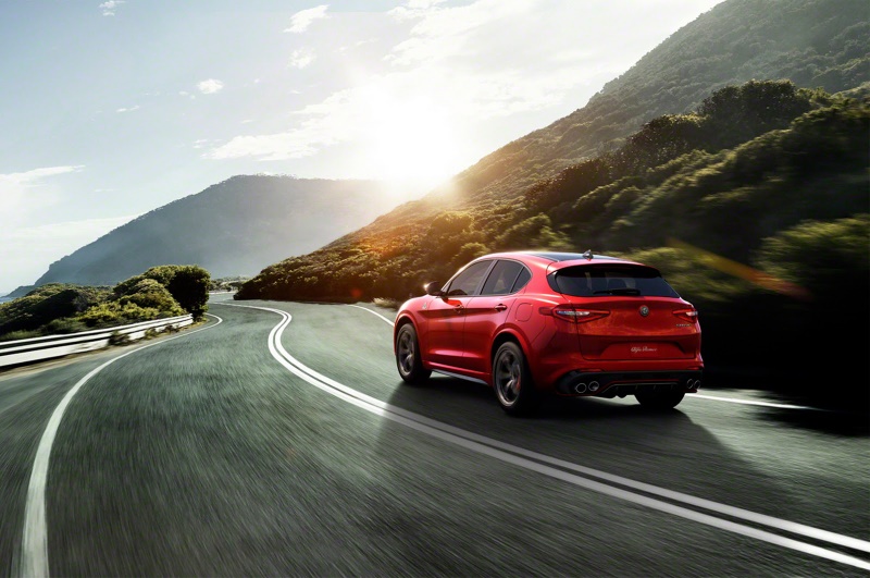 Alfa Romeo Stelvio SUV Automaat 2.9 V6 AWD Quadrifoglio Rear
