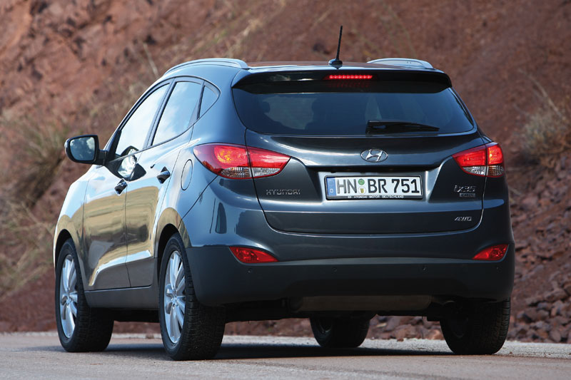 Hyundai ix35 2010 2015 black rear