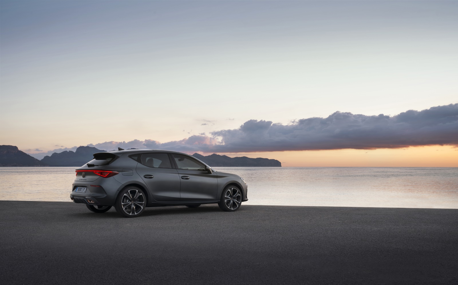 CUPRA Leon Hatchback Automaat Rear