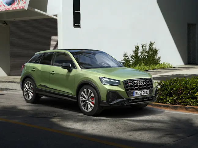 Audi SQ2 green front