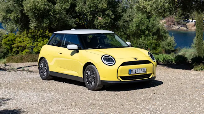 P90556726 highRes mini-cooper-e-07-202