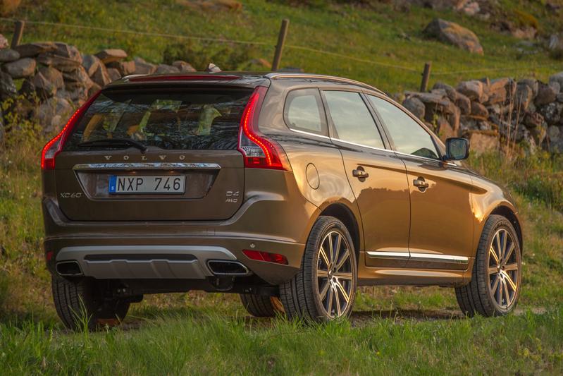 volvo xc60 2014 rear view grijs bruin
