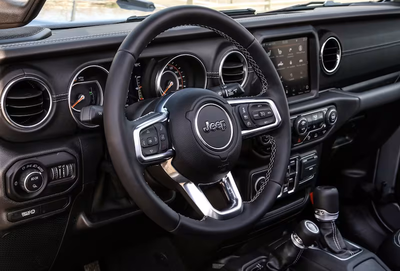 Jeep Gladiator 2022 interior