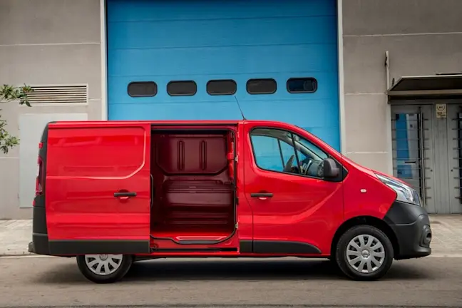 Nissan NV300 2017 red side