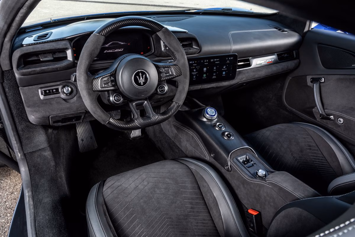 Maserati MC20 interior