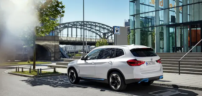 BMW iX3 SUV Automaat Rear