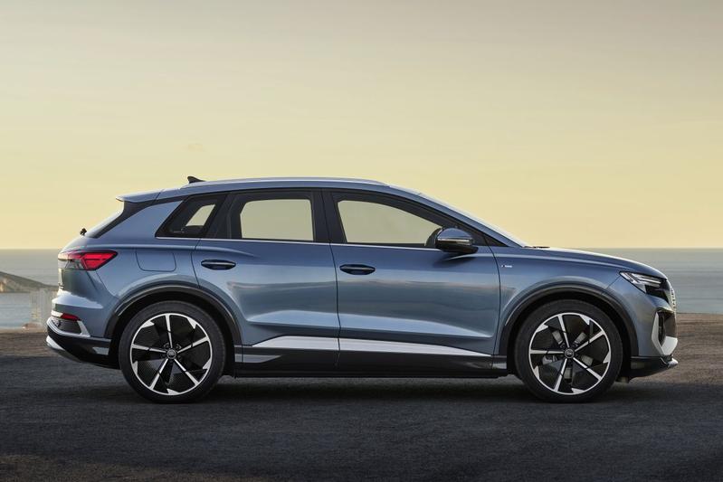 audi q4 e tron side view