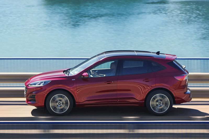 Ford Kuga 2019+ rood side