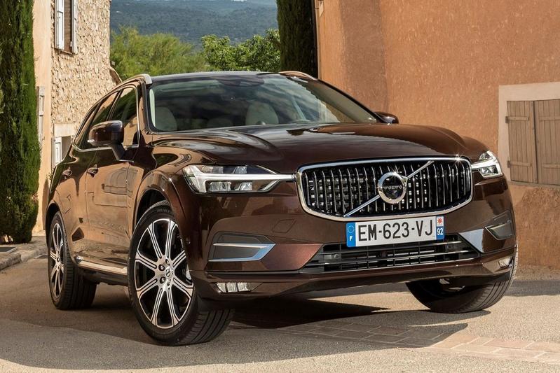 volvo xc60 side front view zwart