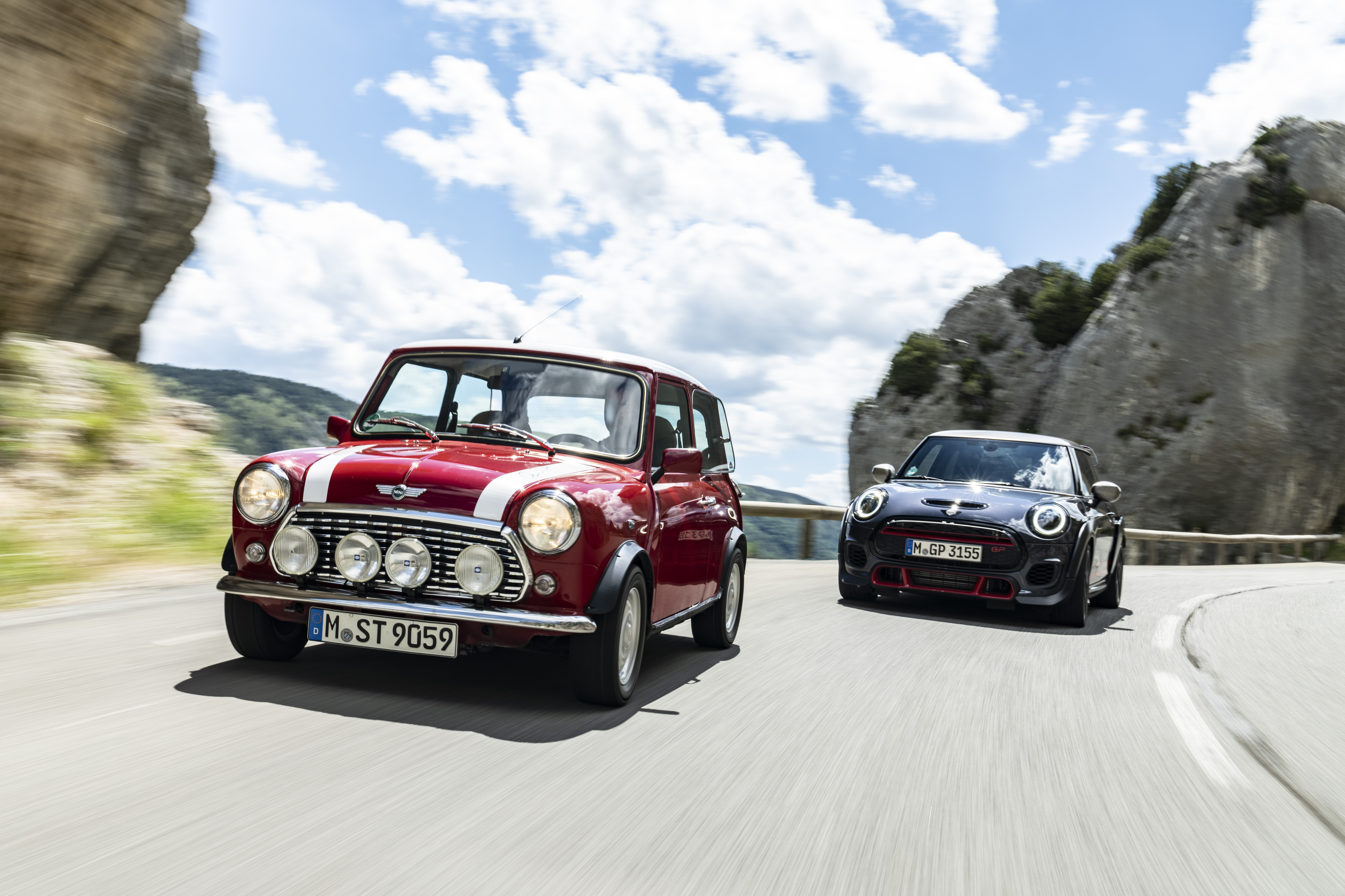 P90441530 highRes classic-mini-and-min