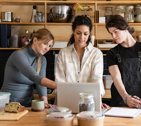 LC-hero-1208x1080-v40.01-Marketing101